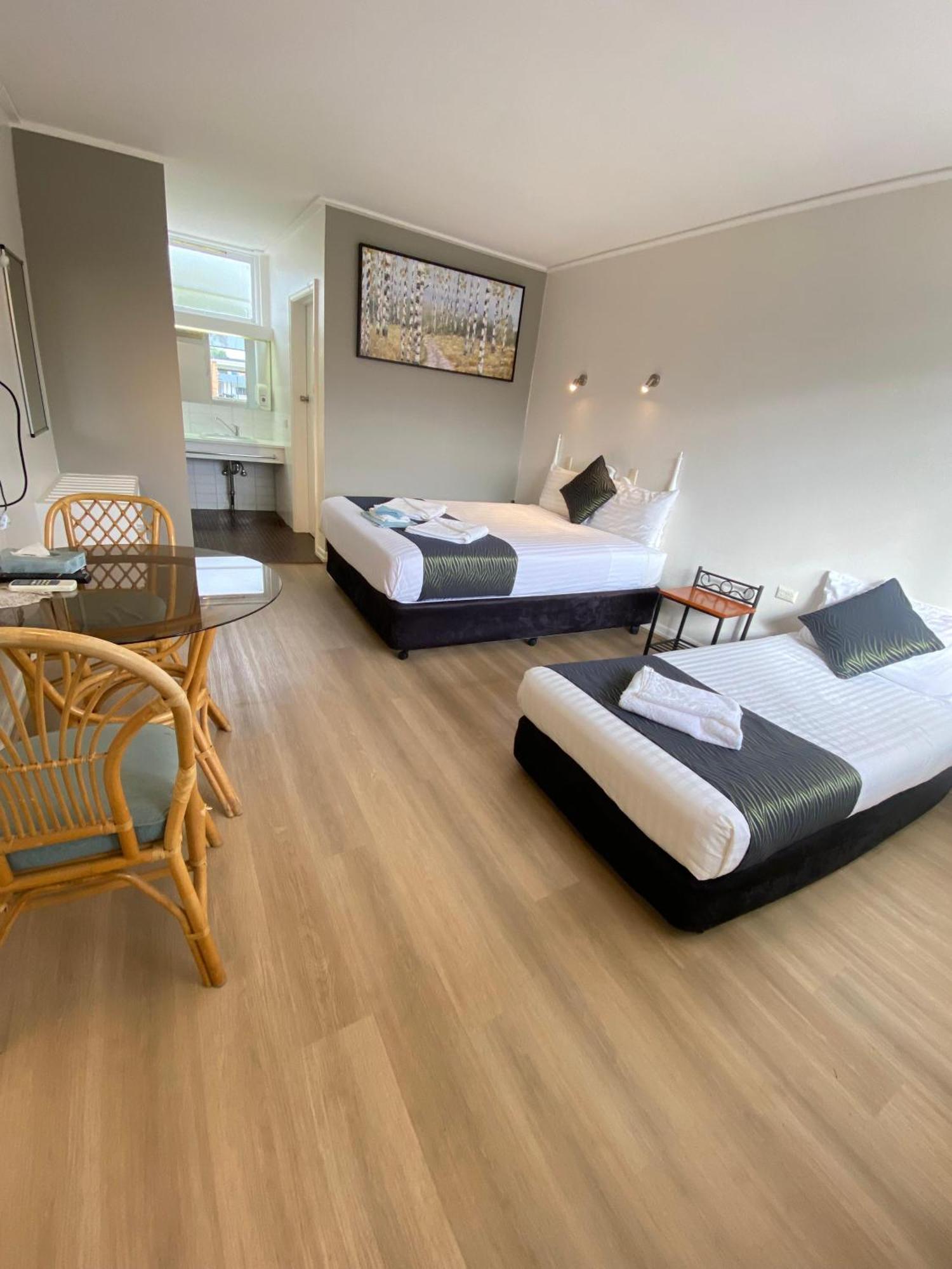 Cobb Inlander Motel Hay Exteriér fotografie